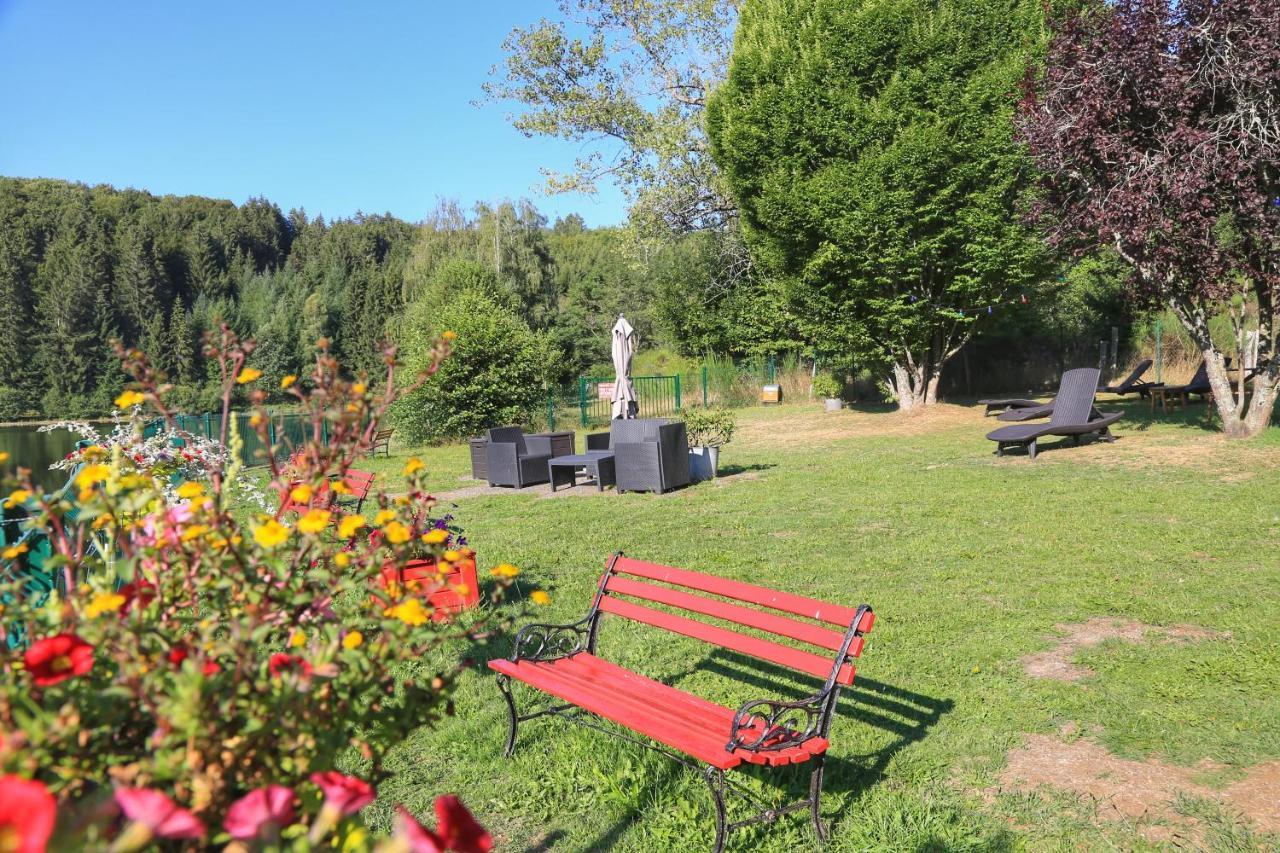 Le Lac Des Moines Condat (Cantal) Exterior foto