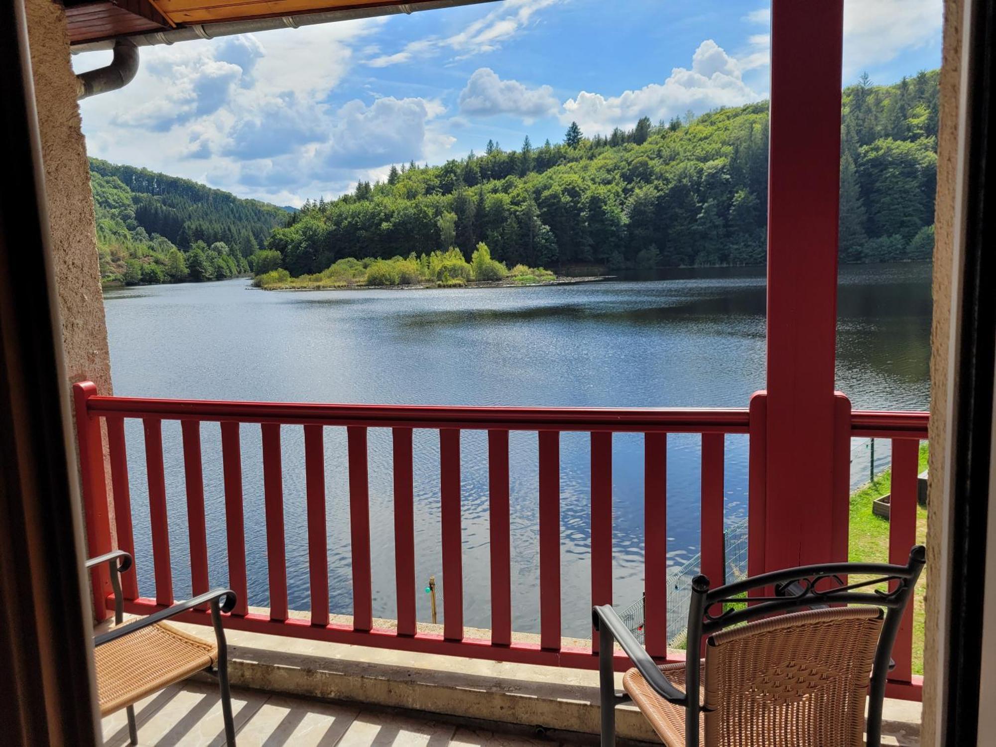 Le Lac Des Moines Condat (Cantal) Exterior foto