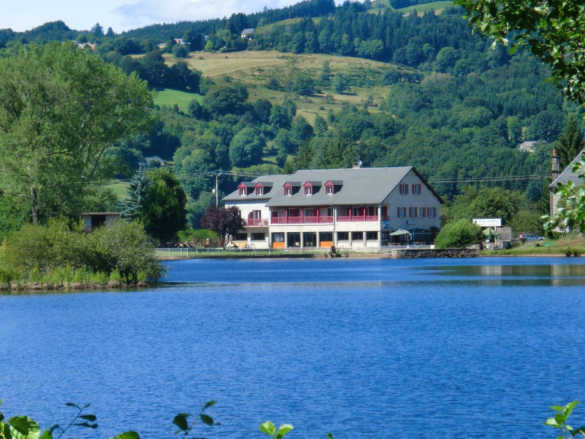 Le Lac Des Moines Condat (Cantal) Exterior foto