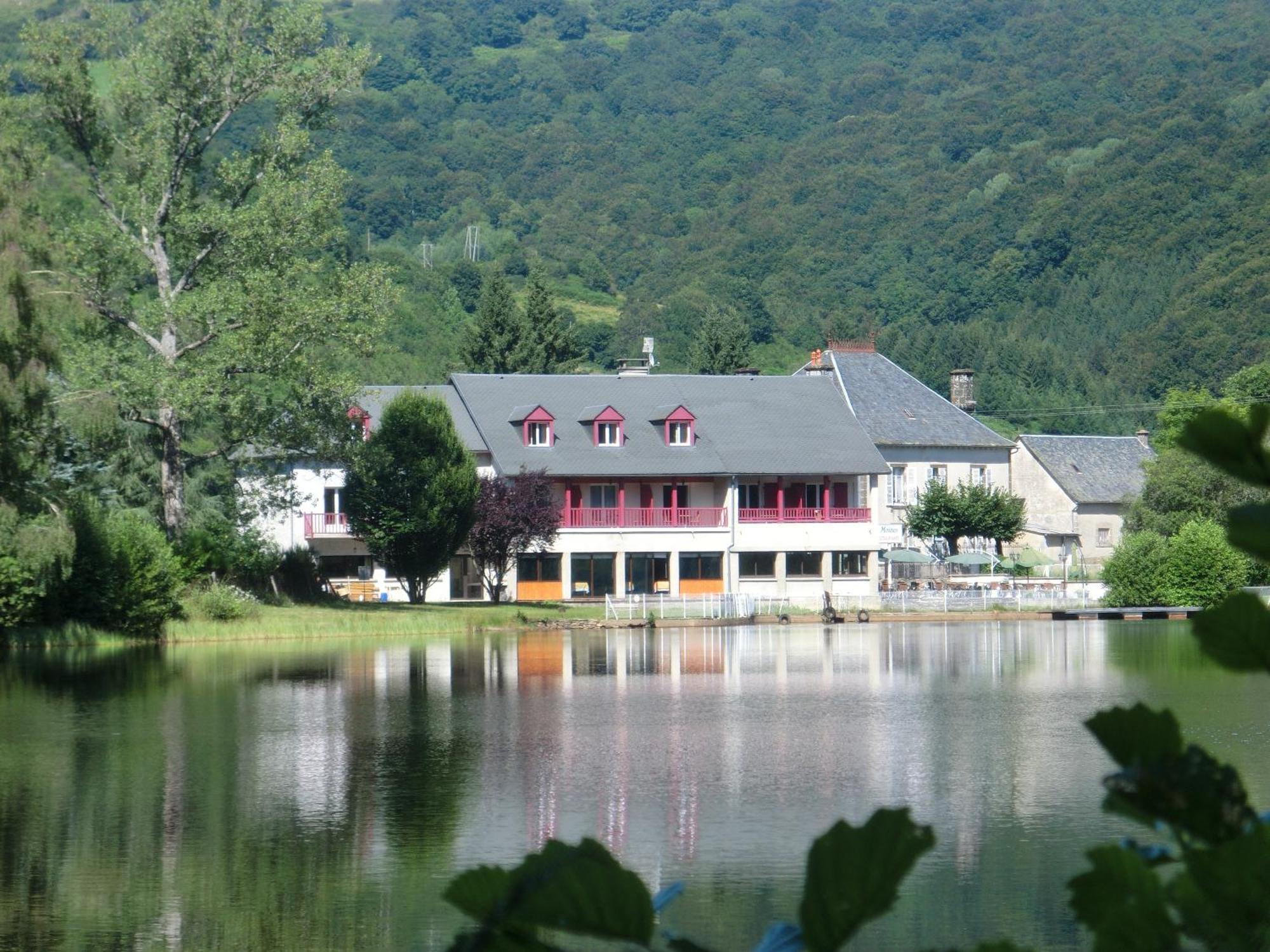 Le Lac Des Moines Condat (Cantal) Exterior foto